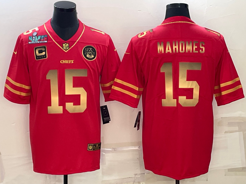 Men’s Kansas City Chiefs #15 Patrick Mahomes Red Gold Super Bowl LVII Patch And 4-star C Patch Vapor Untouchable Limited Stitched Jersey